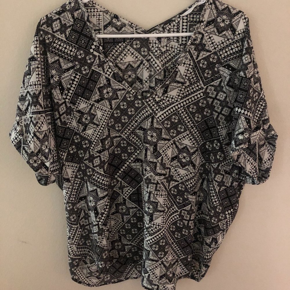Lush Black/Cream Loose Fitting Tunic Top